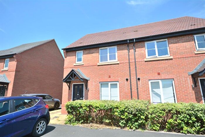 3 Bedroom Semi-Detached House To Rent In Arundel Way, Littleover, Derby, DE23