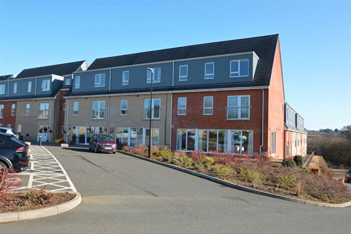 2 Bedroom Flat For Sale In Woodland View, Ryde, PO33