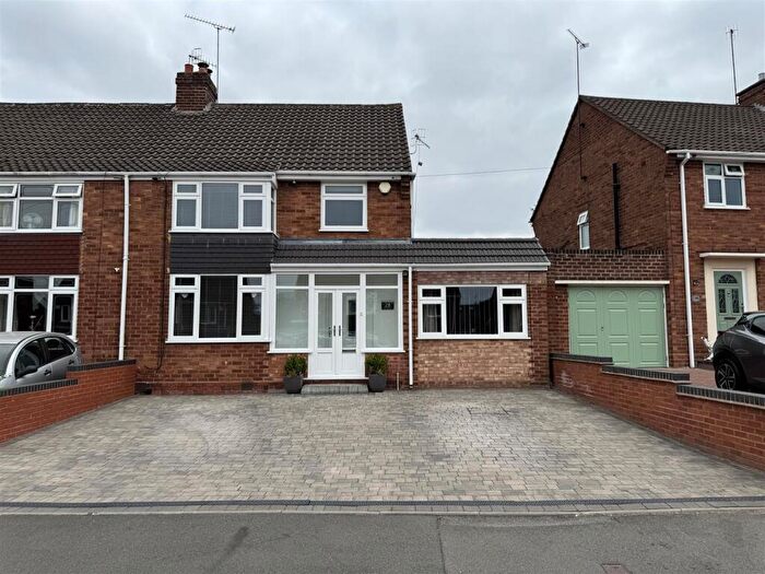 4 Bedroom Semi Detached House For Sale In Oak Park Road, Stourbridge, DY8