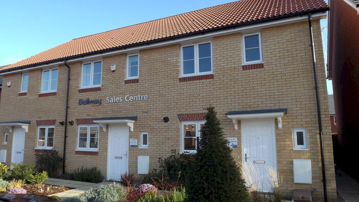 3 Bedroom End Of Terrace House To Rent In Honington Mews, GU14