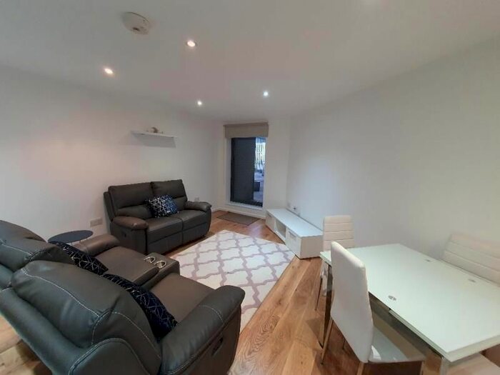 2 Bedroom Flat To Rent In The Courtyard, Pinner Road, Harrow, HA1