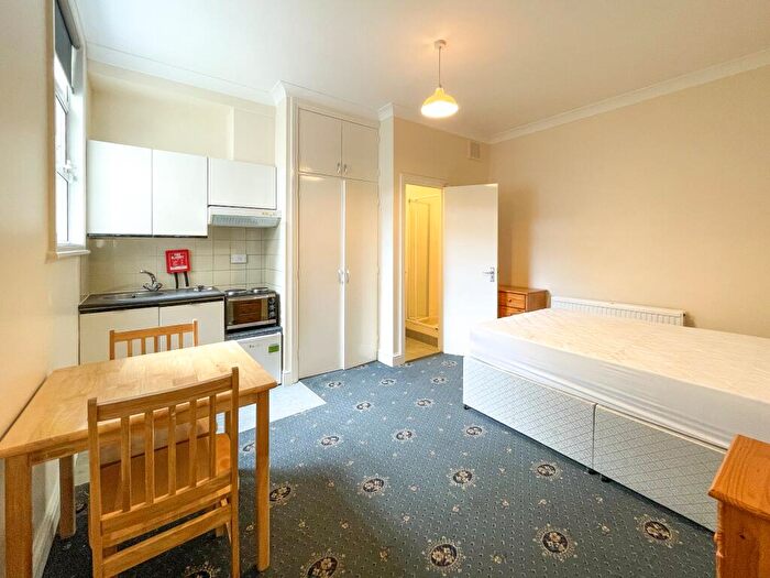 Studio To Rent In Monson Road, Kensal Green, NW10