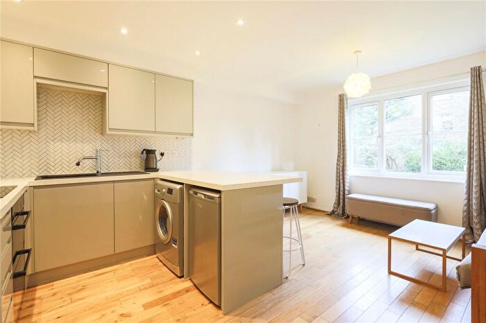 1 Bedroom Apartment To Rent In Heddington Grove, Islington, London, N7