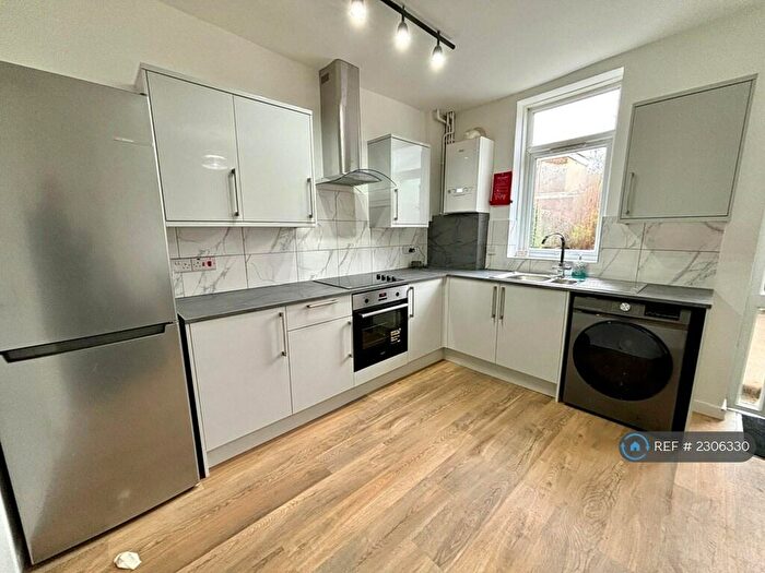 3 Bedroom Terraced House To Rent In Church Avenue, Easton, Bristol, BS5