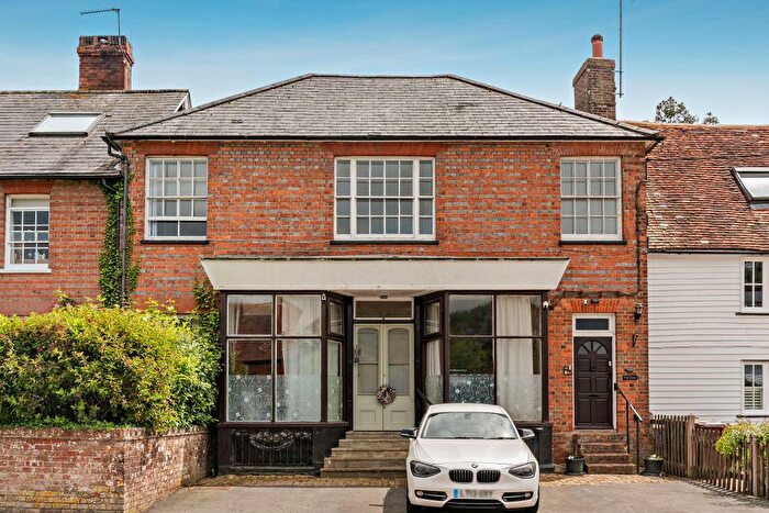 1 Bedroom Flat For Sale In Main Street, Rye, TN31