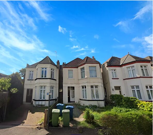 1 Bedroom Flat To Rent In Kenton Avenue, Harrow, Middlesex, HA1