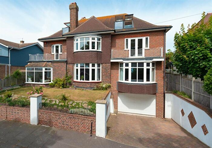 7 Bedroom Detached House For Sale In Winterstoke Crescent, Ramsgate, CT11