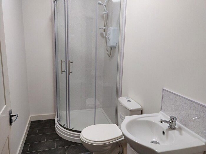 1 Bedroom Flat To Rent In Rockingham Road, Kettering, NN16