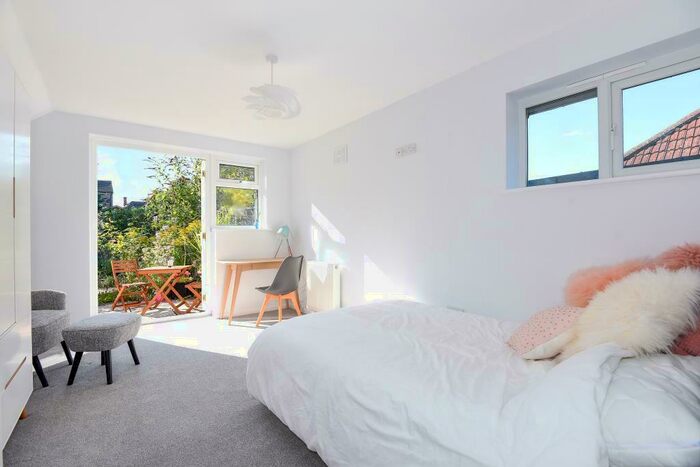 Apartment To Rent In Newbury, Berkshire, RG14