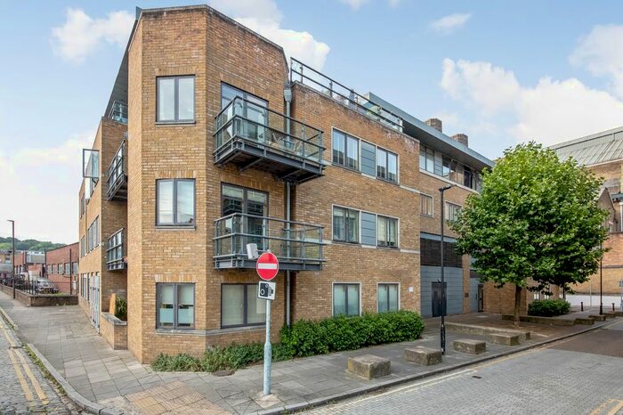 1 Bedroom Flat For Sale In Pipers House, Greenwich, SE10
