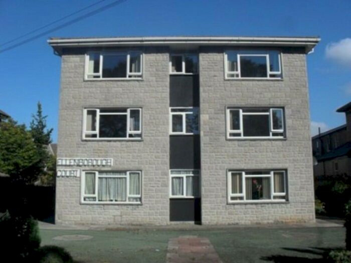 2 Bedroom Flat To Rent In Ellenborough Court, Ellenborough Park North, BS23