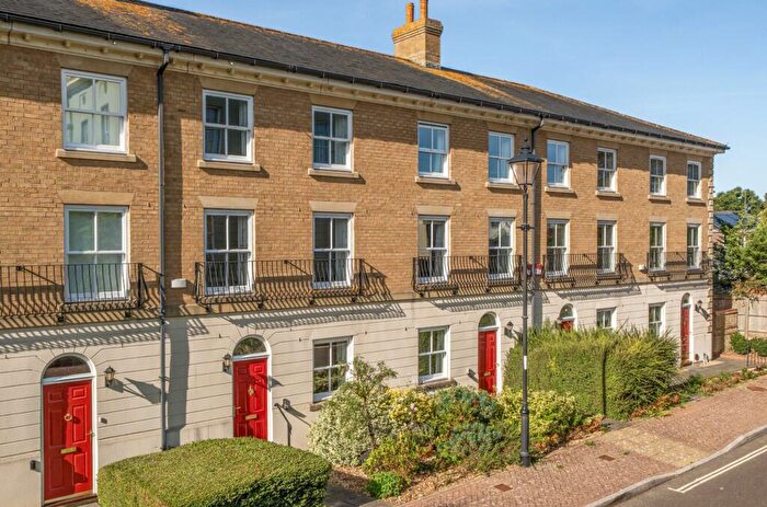 3 Bedroom Terraced House For Sale In King George Gardens, Chichester, PO19