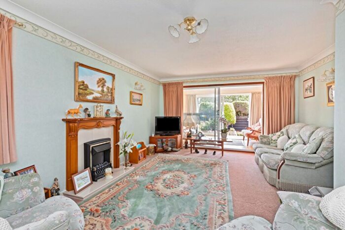 2 Bedroom Detached Bungalow For Sale In Lundy Close, Littlehampton, BN17