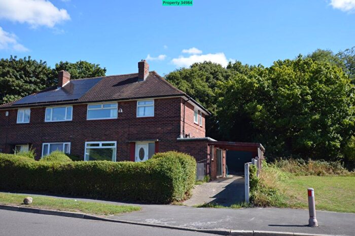 3 Bedroom Semi-Detached House To Rent In Queenswood Drive, Leeds, LS6