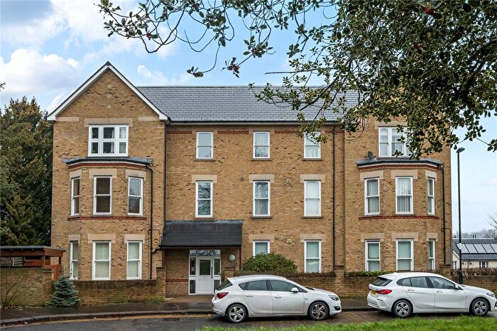 2 Bedroom Flat For Sale In Beulah Hill, Crystal Palace, London, SE19