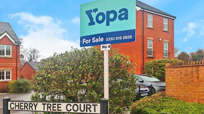 2 Bedroom Flat For Sale In Cherry Tree Court, Nantwich, CW5