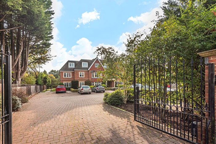 1 Bedroom Flat For Sale In Shoppenhangers Road, Maidenhead, SL6