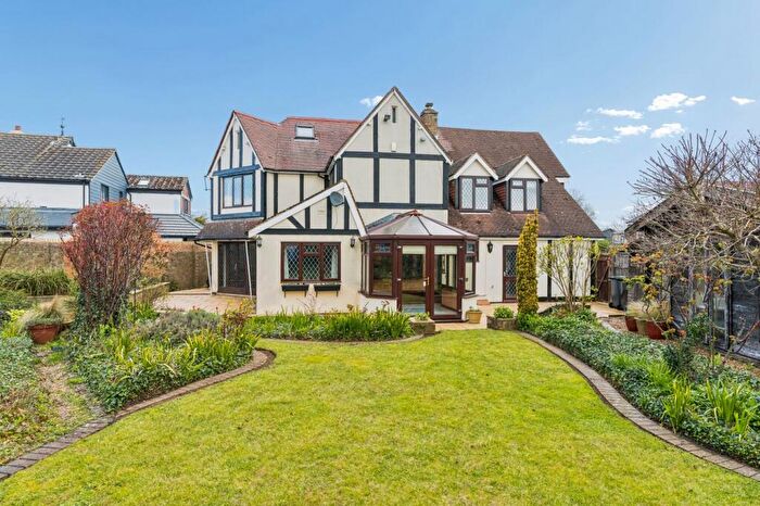 4 Bedroom Detached House For Sale In High Street, Langford, SG18