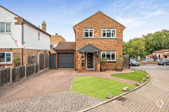 4 Bedroom Detached House For Sale In Huntersfield Close, Chatham, Kent, ME5