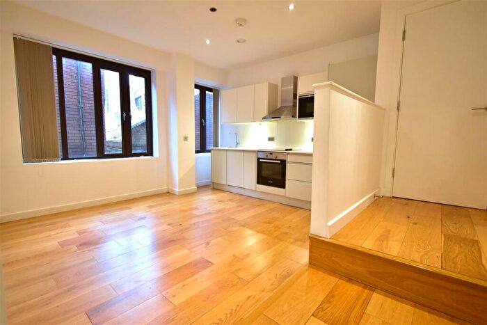 1 Bedroom House To Rent In High Street, Maidenhead, SL6