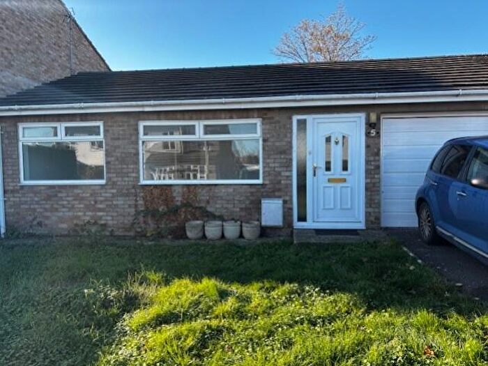 3 Bedroom Bungalow To Rent In Church View, Carterton, Oxon, OX18