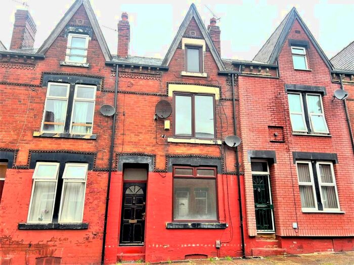 4 Bedroom Terraced House To Rent In Nowell Place, Leeds, West York, LS9