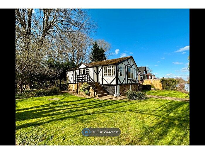 3 Bedroom Detached House To Rent In Wheatleys Eyot, Sunbry Upon Thames, TW16