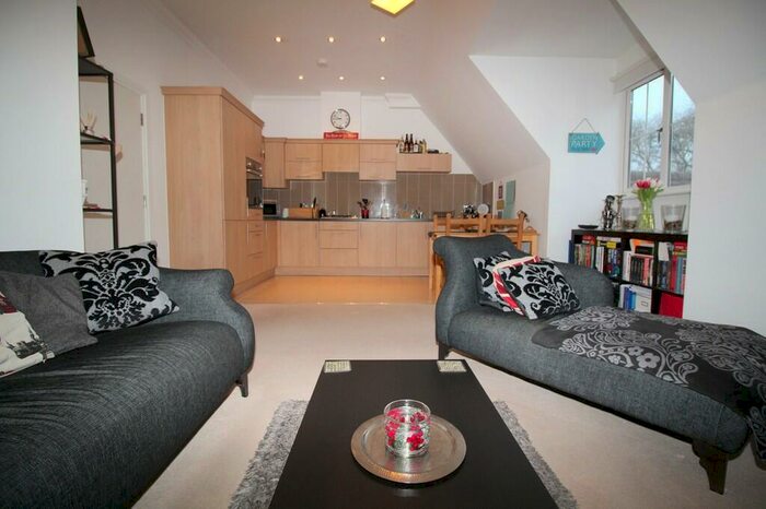 1 Bedroom Apartment To Rent In Hurst Court, Horsham, RH12