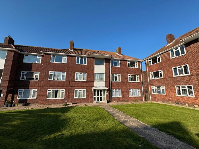 2 Bedroom Flat To Rent In Bedfordwell Road, Eastbourne, BN22