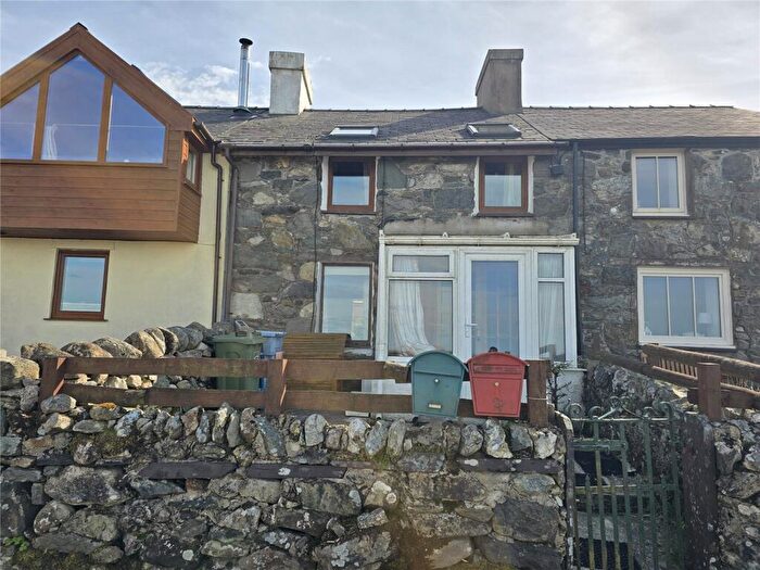 2 Bedroom Terraced House For Sale In Rhosgadfan, Caernarfon, Gwynedd, LL54