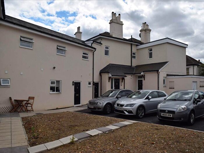 1 Bedroom Flat To Rent In Shirley Road, SO15