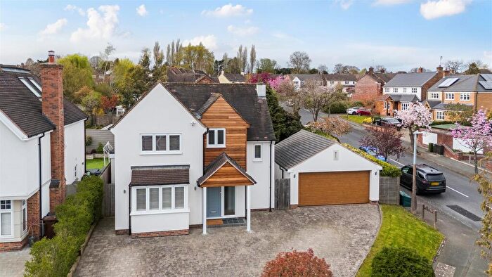 3 Bedroom Detached House For Sale In Wychwood Avenue, Knowle, B93