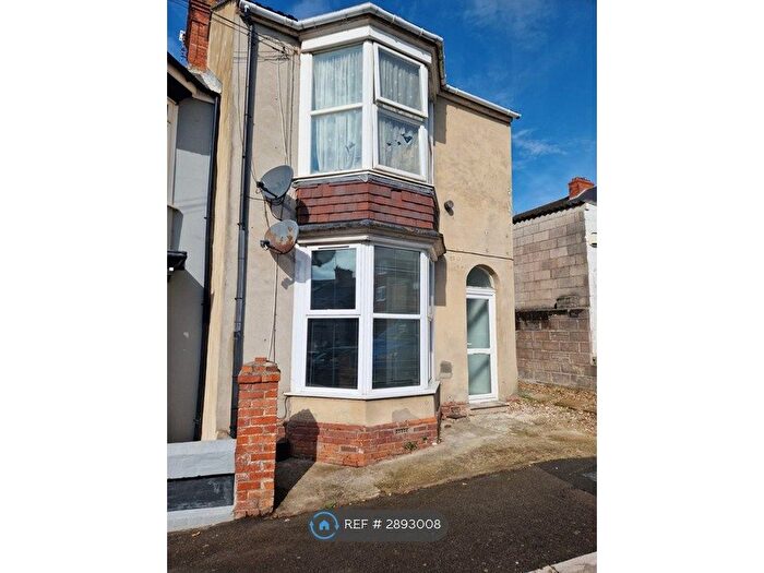1 Bedroom Flat To Rent In Clearmount Road, Weymouth, DT4