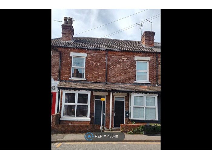 2 Bedroom Terraced House To Rent In Wollaton Road, Nottingham, NG9