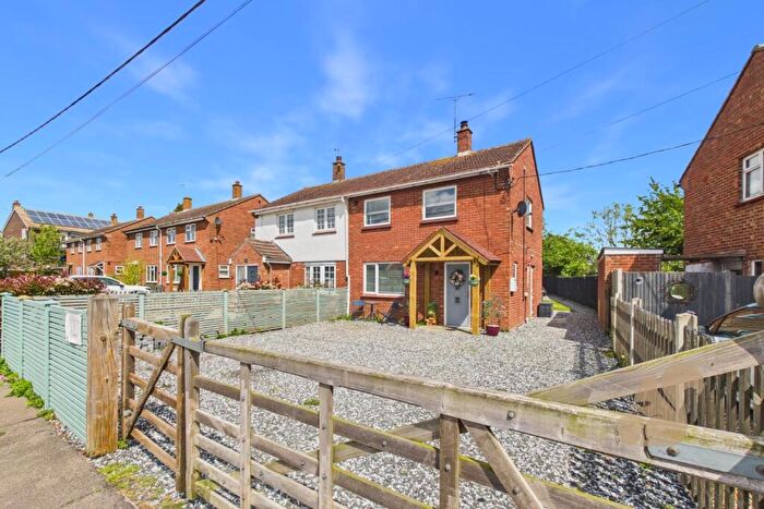 2 Bedroom House For Sale In Windsor Road, West Mersea, CO5