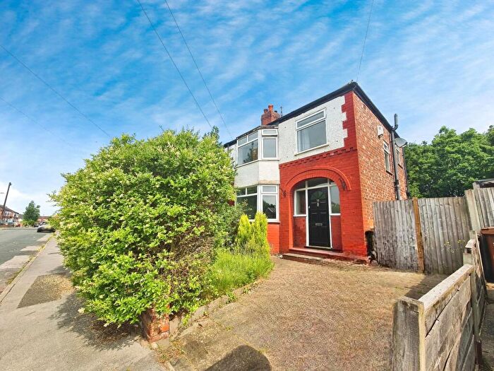 3 Bedroom Semi-Detached House To Rent In Sterndale Road, Davenport, Stockport, SK3