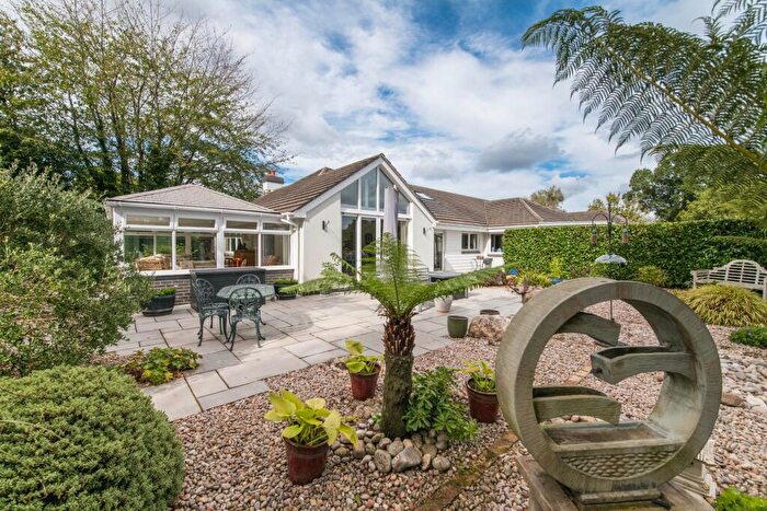 4 Bedroom Detached Bungalow For Sale In West Hill Road, West Hill, EX11