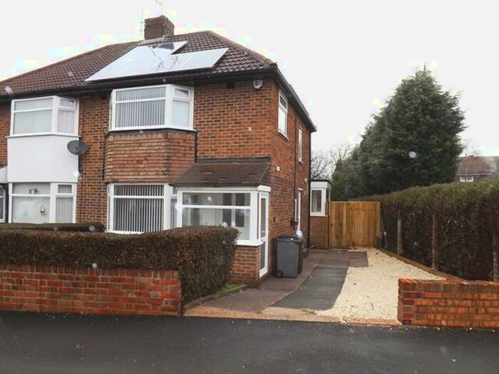 3 Bedroom Semi-Detached House To Rent In Batworth Road, Shirecliffe, S5