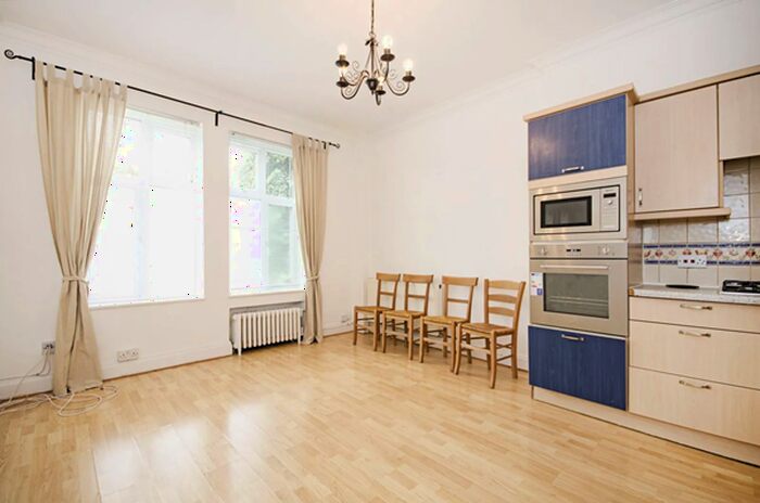 1 Bedroom Flat To Rent In Eagle Lodge, Golders Green Road, Golders Green, NW11