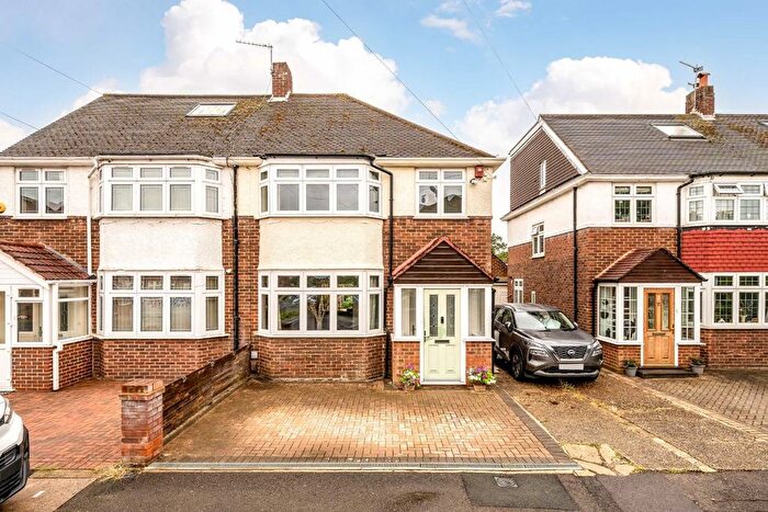 3 Bedroom Semi Detached House For Sale In Avon Road, Sunbury-On-Thames, TW16