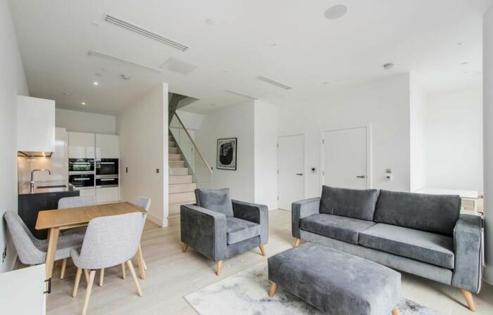 2 Bedroom Flat To Rent In George Street, Marylebone, London, W1U