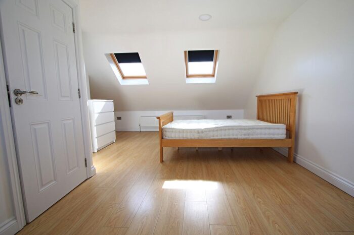 5 Bedroom Terraced House To Rent In Undine Street, Tooting Broadway, SW17