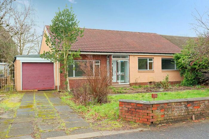 3 Bedroom Semi-Detached Bungalow For Sale In Hamilton Road, Strathaven, ML10