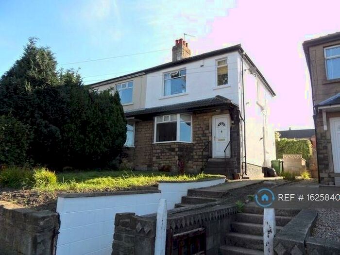3 Bedroom Semi-Detached House To Rent In Hunsworth Lane, Cleckheaton, BD19