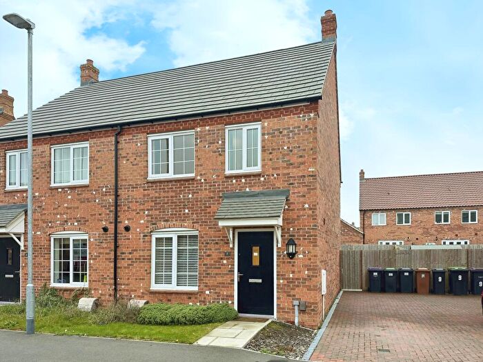 3 Bedroom Semi-Detached House For Sale In Walshaw Close, Branston, LN4