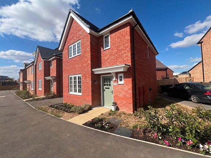 3 Bedroom Detached House For Sale In Dunlin Drive, Desborough, Kettering, NN14