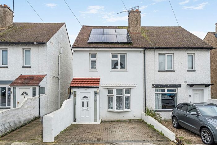 3 Bedroom Semi Detached House For Sale In Preston Road, Northfleet, Gravesend, DA11