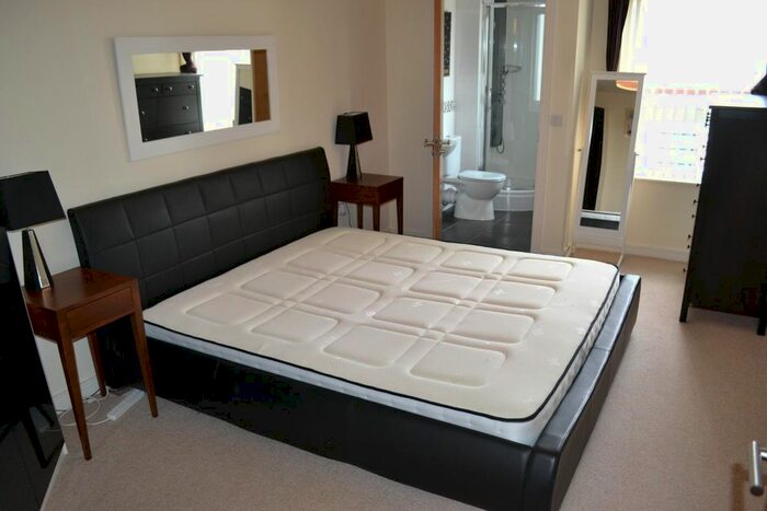 2 Bedroom Flat For Sale In The Bailey, New Bailey Street, Salford, M3
