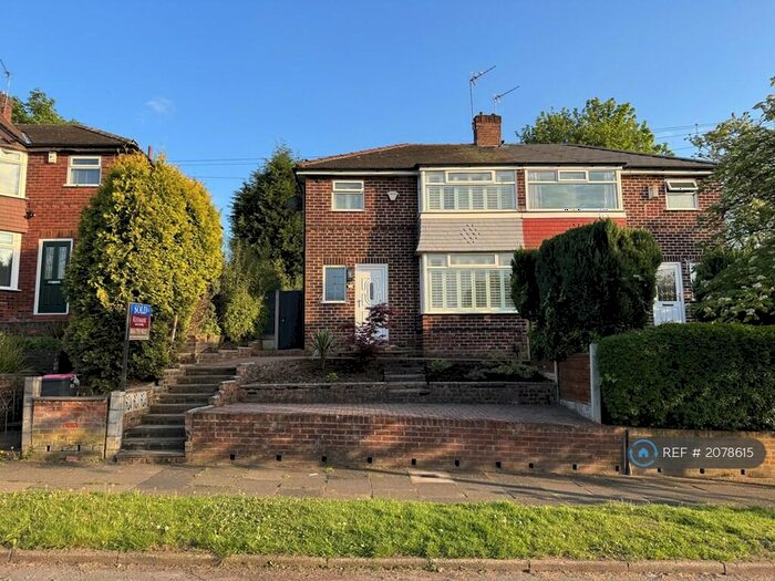 3 Bedroom Semi-Detached House To Rent In Light Oaks Road, Salford, M6