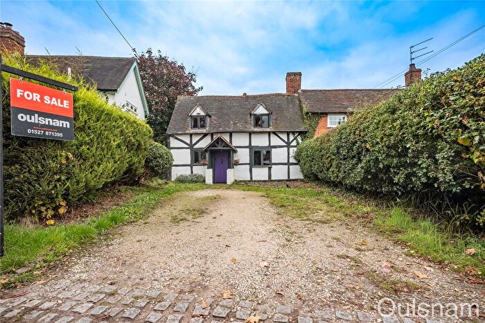 3 Bedroom Semi-detached House For Sale In Hartle Lane, Belbroughton, Stourbridge, Worcestershire, DY9